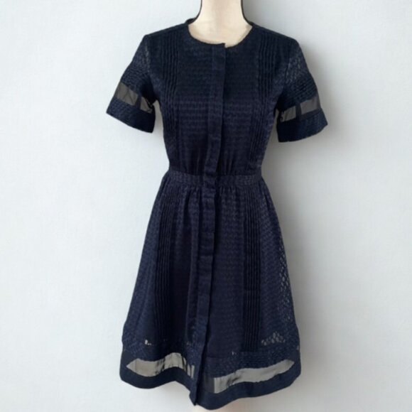 Banana Republic Textured Fit & Flare Dress - Size 0 - EUC - Full Skirt Mesh Navy - Picture 1 of 7